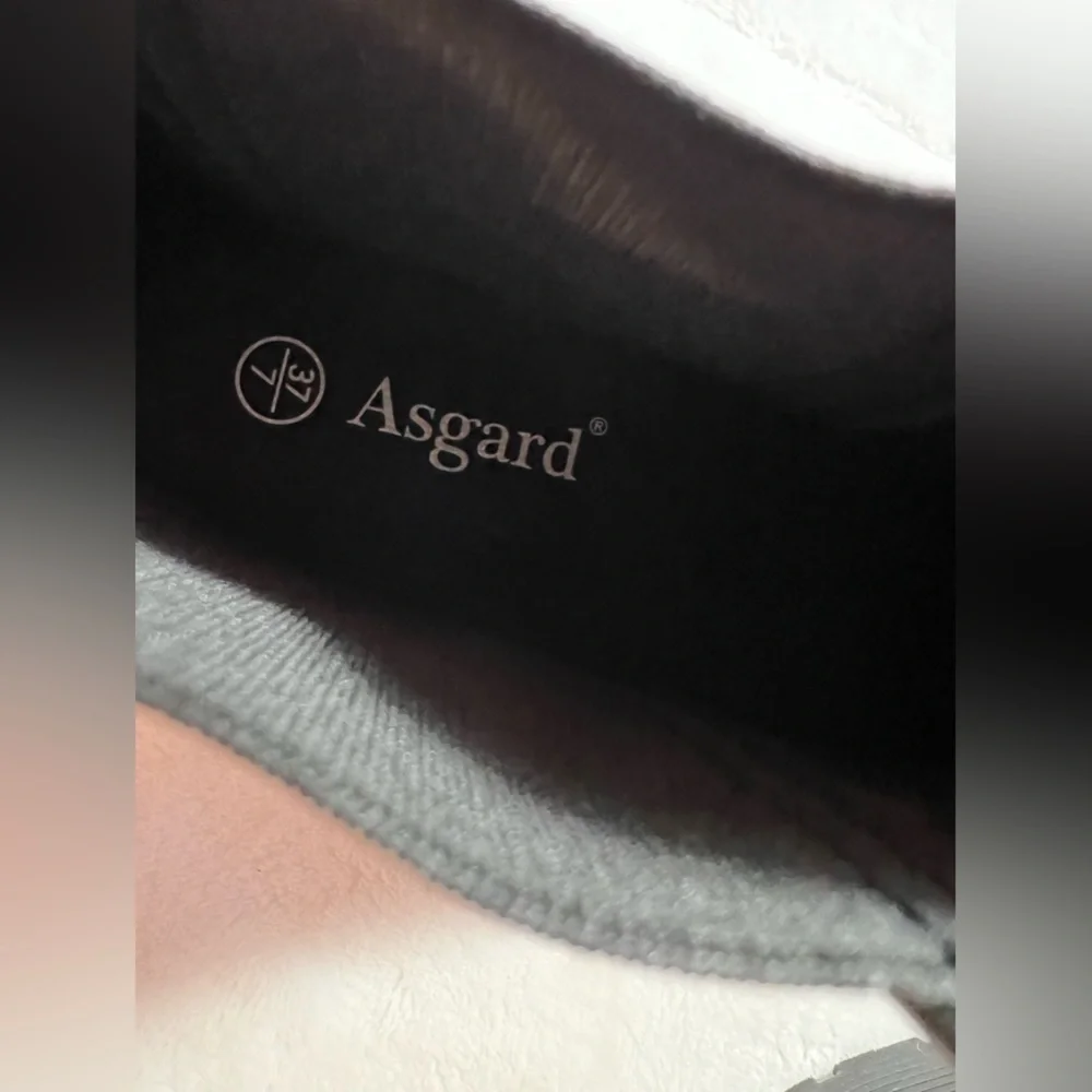 Asgard Rain Boots Black Ankle Short with Heel Pull Tabs US 7 / EUR 37 Women's
